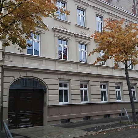 Apartment Im Gruenen Herzen Von Cottbus Exterior photo